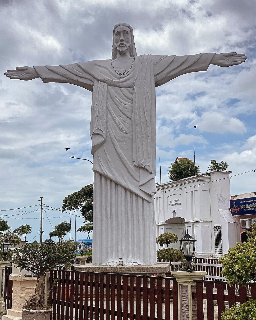 Things do in Malacca - lisbon jesus statue