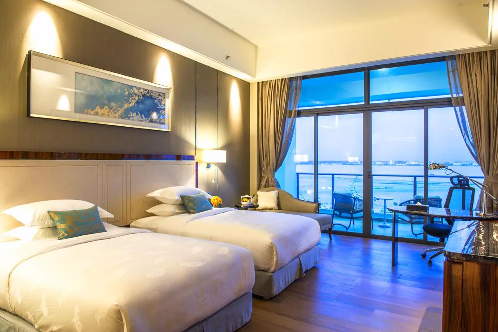 jb hotels - Forest City Marina Hotel deluxe twin room