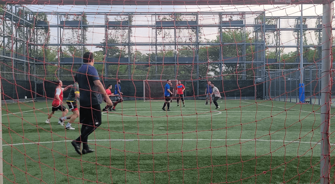 Futsal courts in SG - People playing at Pasir Ris futsal court 