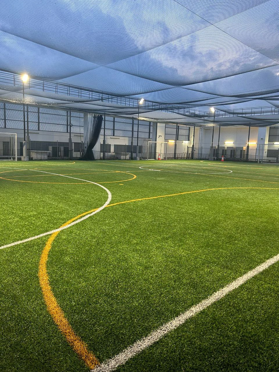 Futsal courts in SG - Siglap CC netting and lights