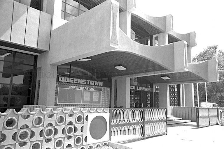 Queenstown Public Library - History