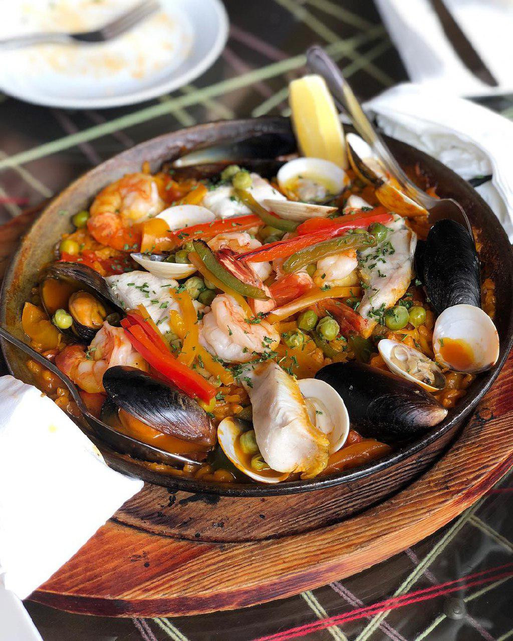 kids eat for free - sabio by the sea paella