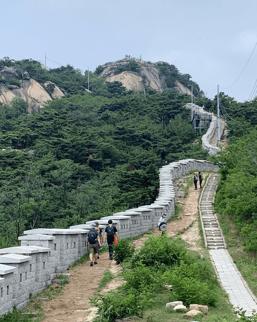 mountain hiking trails korea - Inwangsan fortress wall