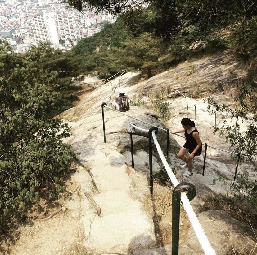 mountain hiking trails korea - Yongmasan steep terrain