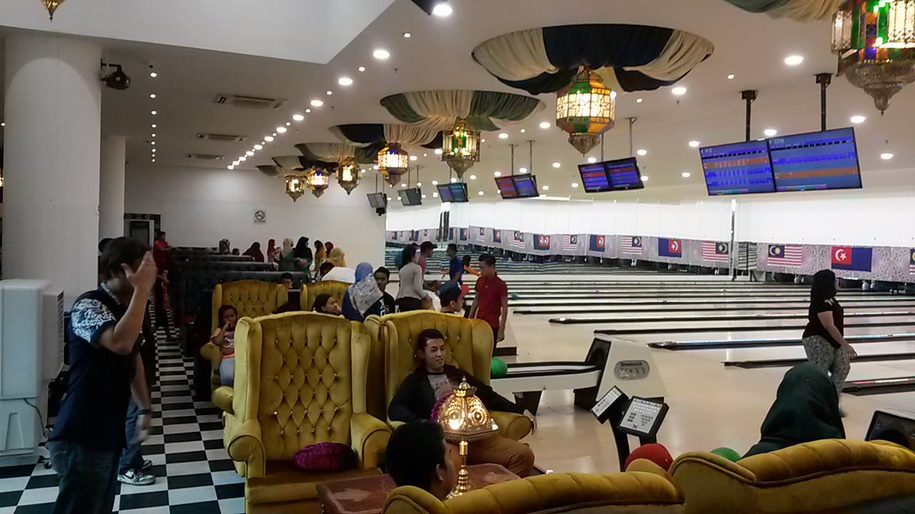 shopping malls in jb - Angsana Mall bowling alley