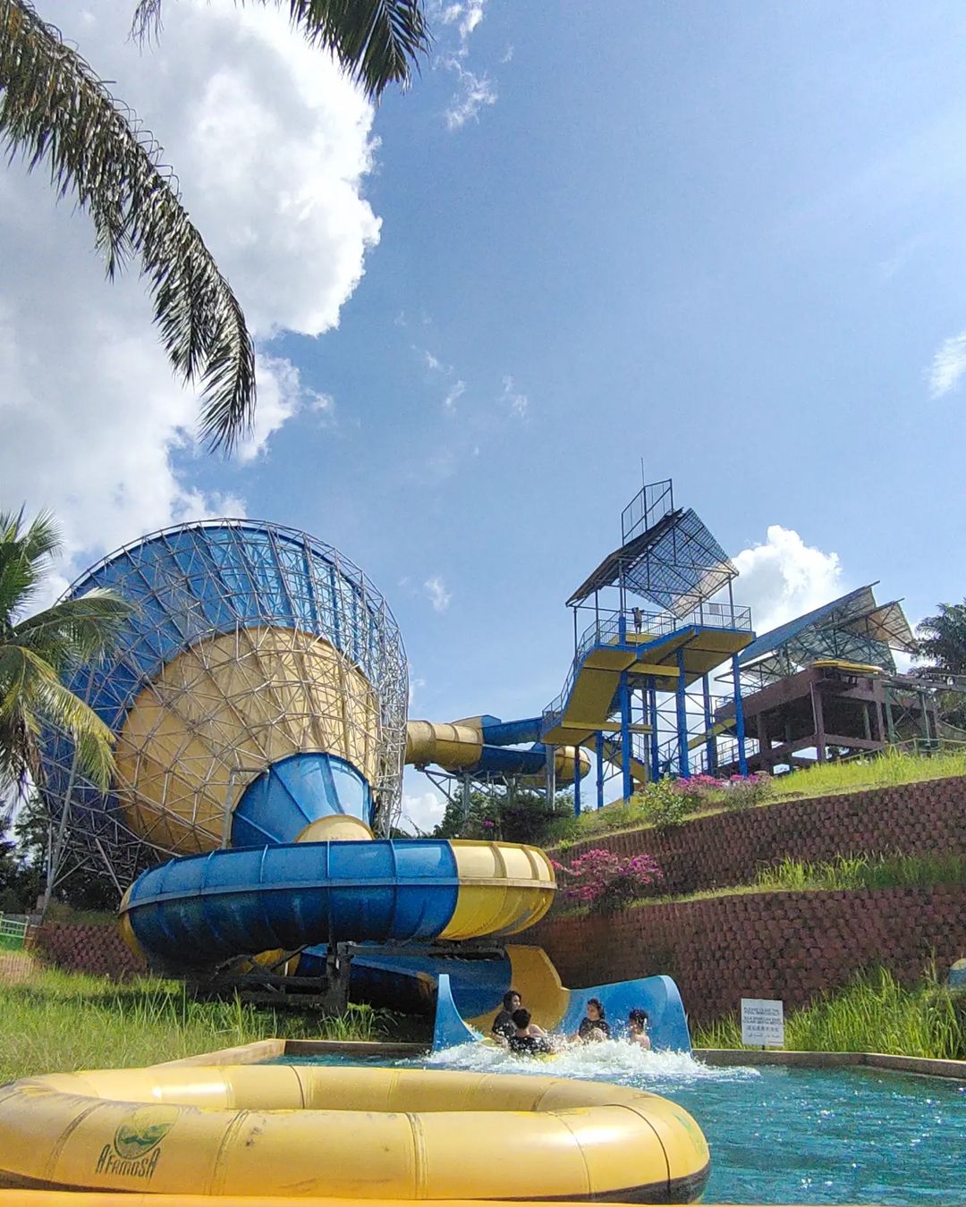 theme parks in malaysia - A’Famosa Water Theme Park big ice cream