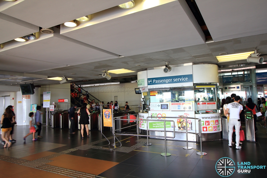 Boon Lay MRT station