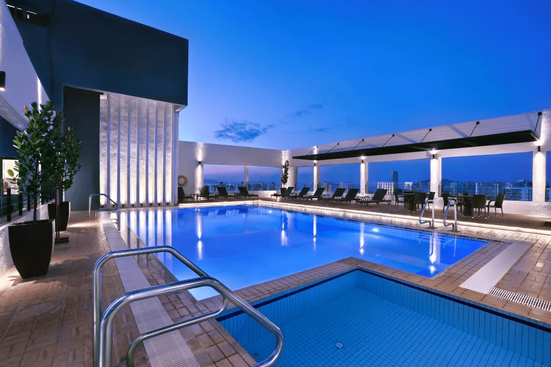 Best hotels in Penang - Neo+ Penang rooftop skyline pool 