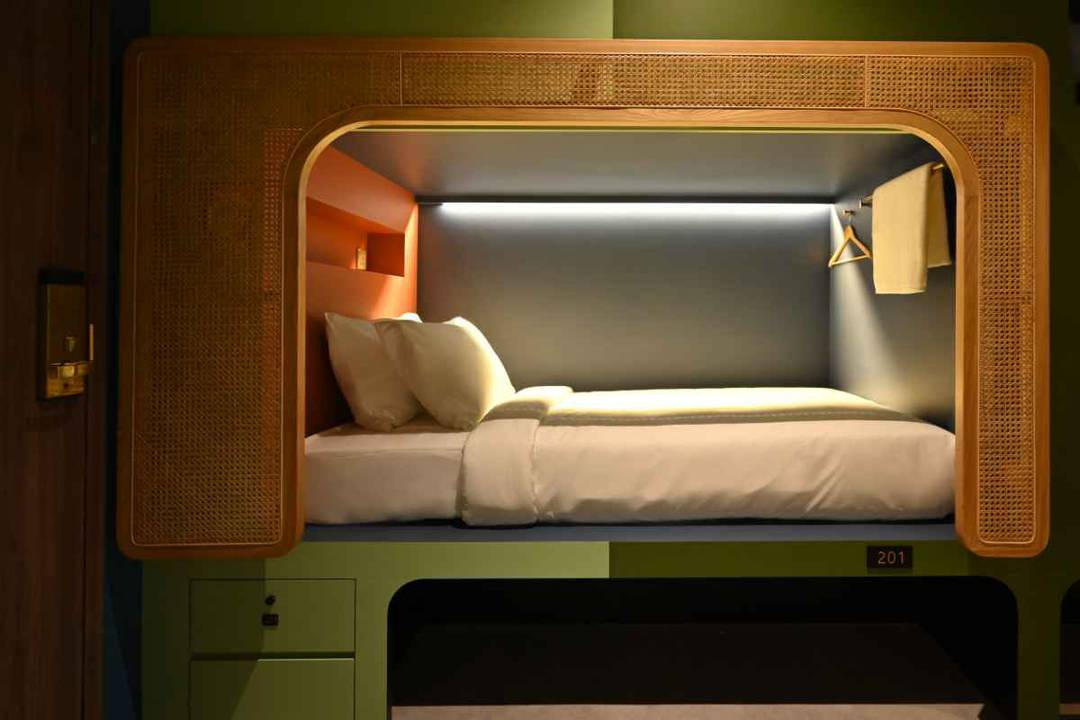 Capsule hotels in singapore - Dream Chaser Boutique Hotel pods