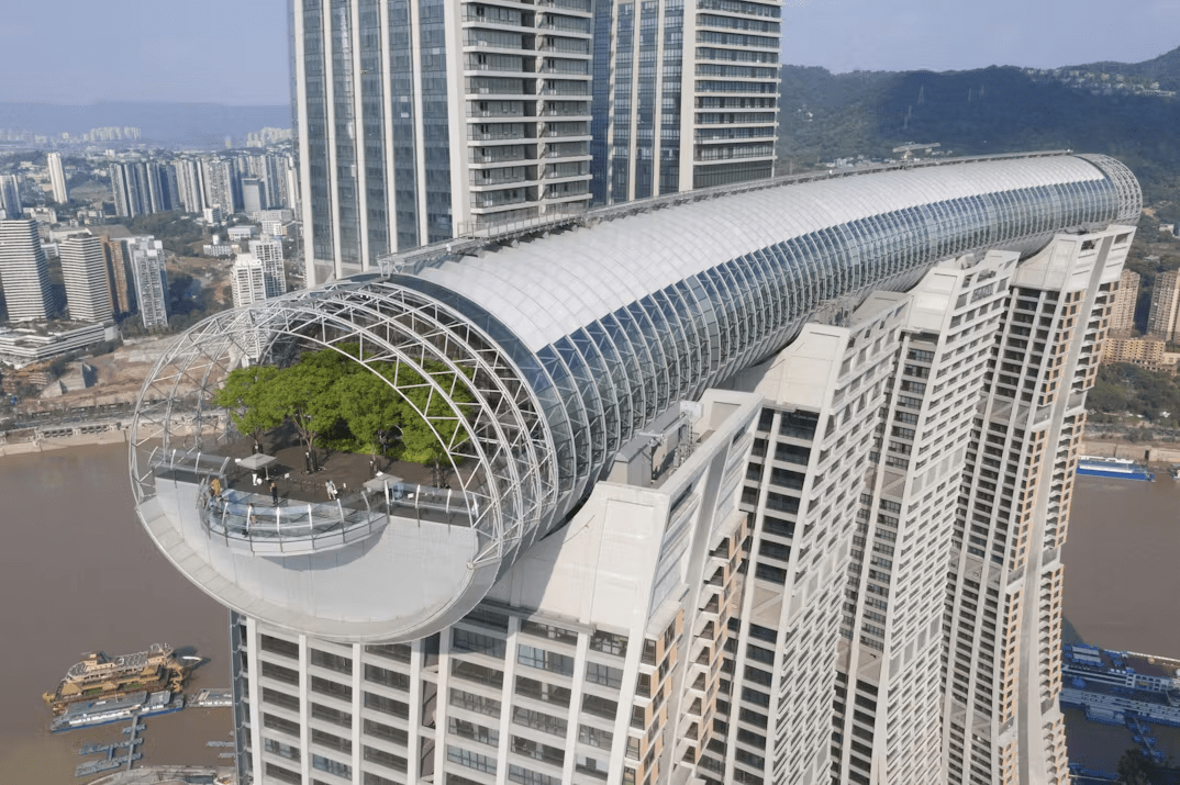 Raffles City Chongqing - tallest skybridge