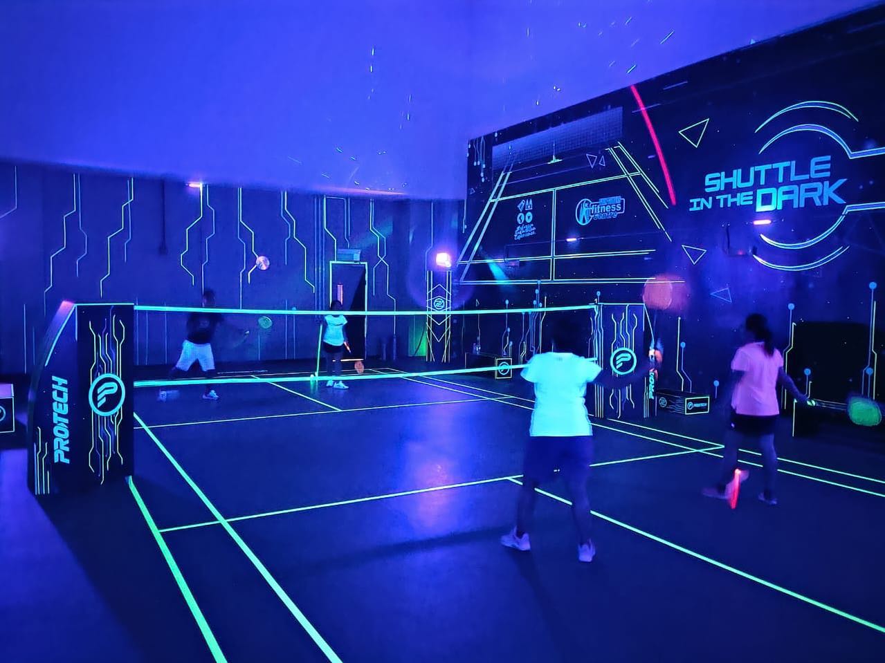 Shuttle In The Dark Glowing Badminton