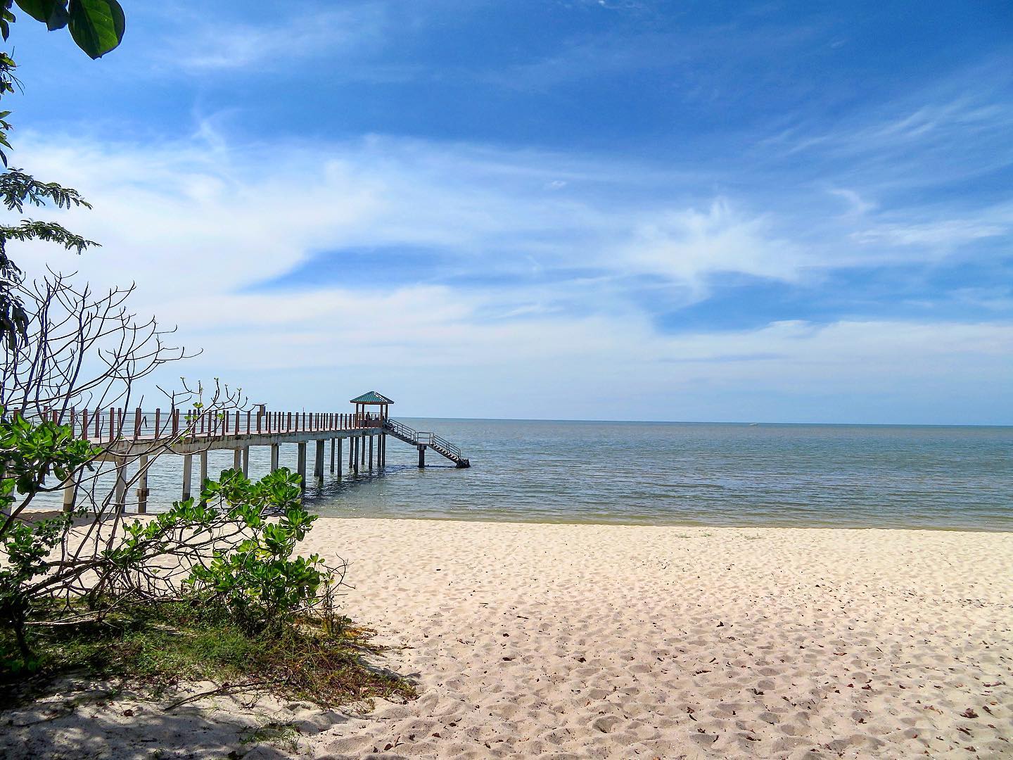 Jetty by the shore 