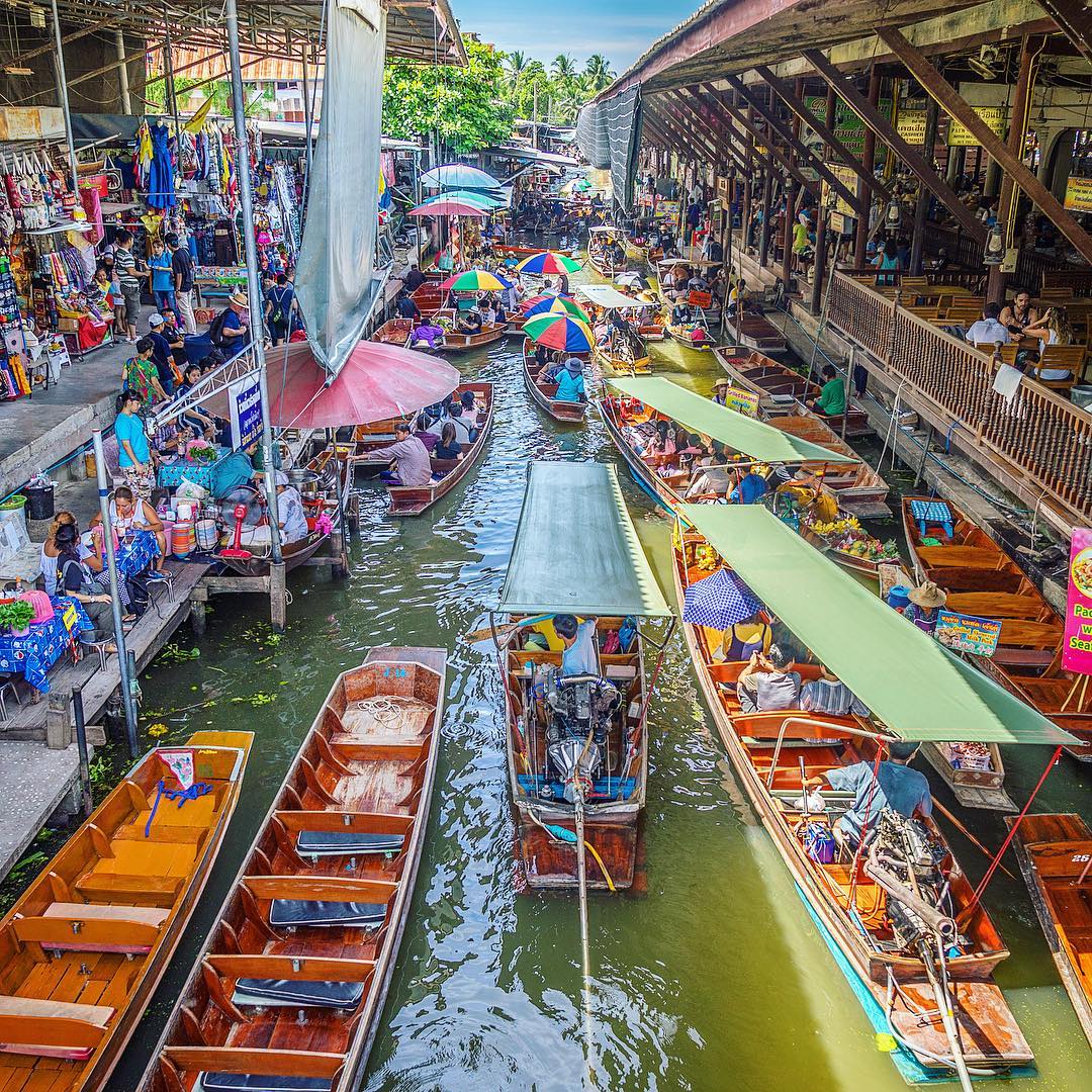 Damnoen Saduak Floating Market