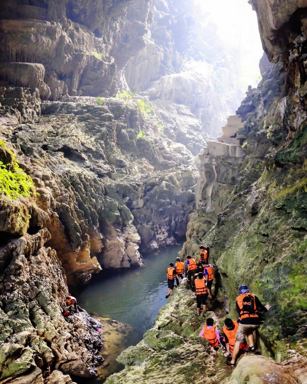 Lam Kglong Ngu National Park limestone cave 