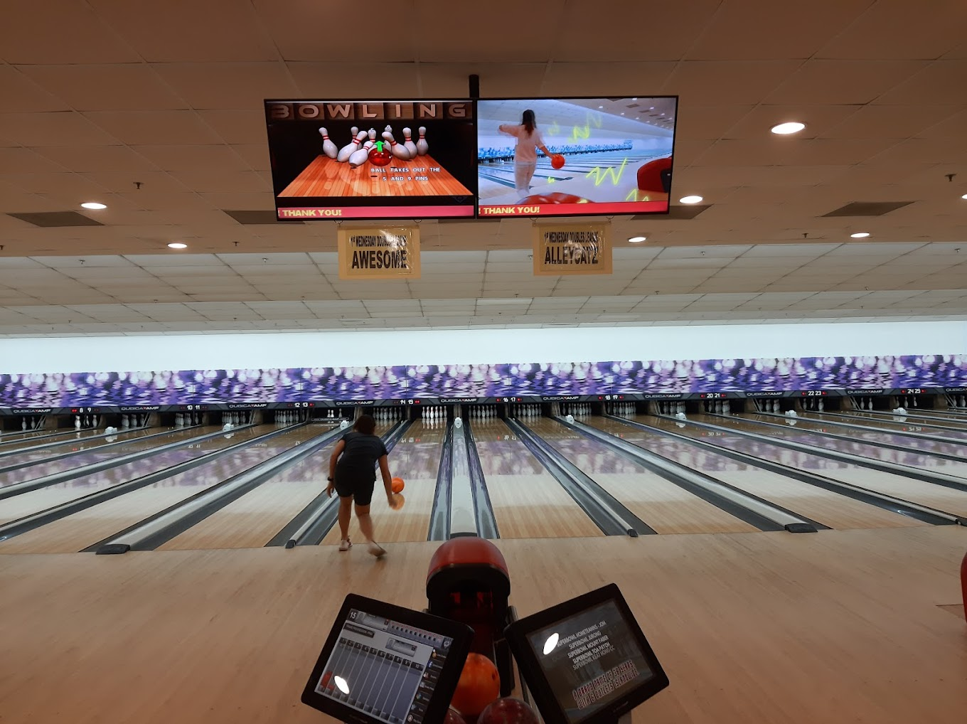 Jurong things to do - bowling