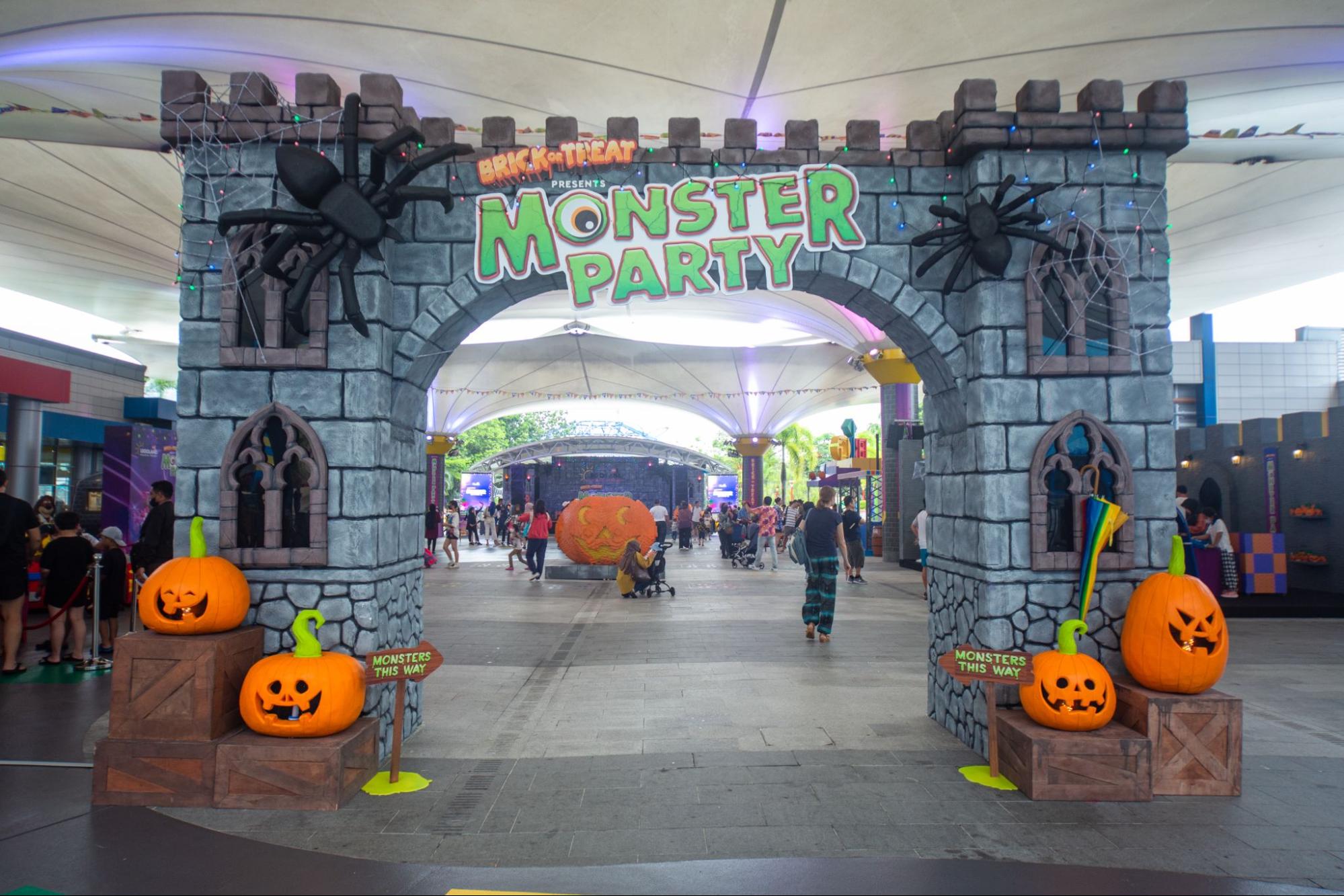 LEGOLAND Monster Party - trick or treat