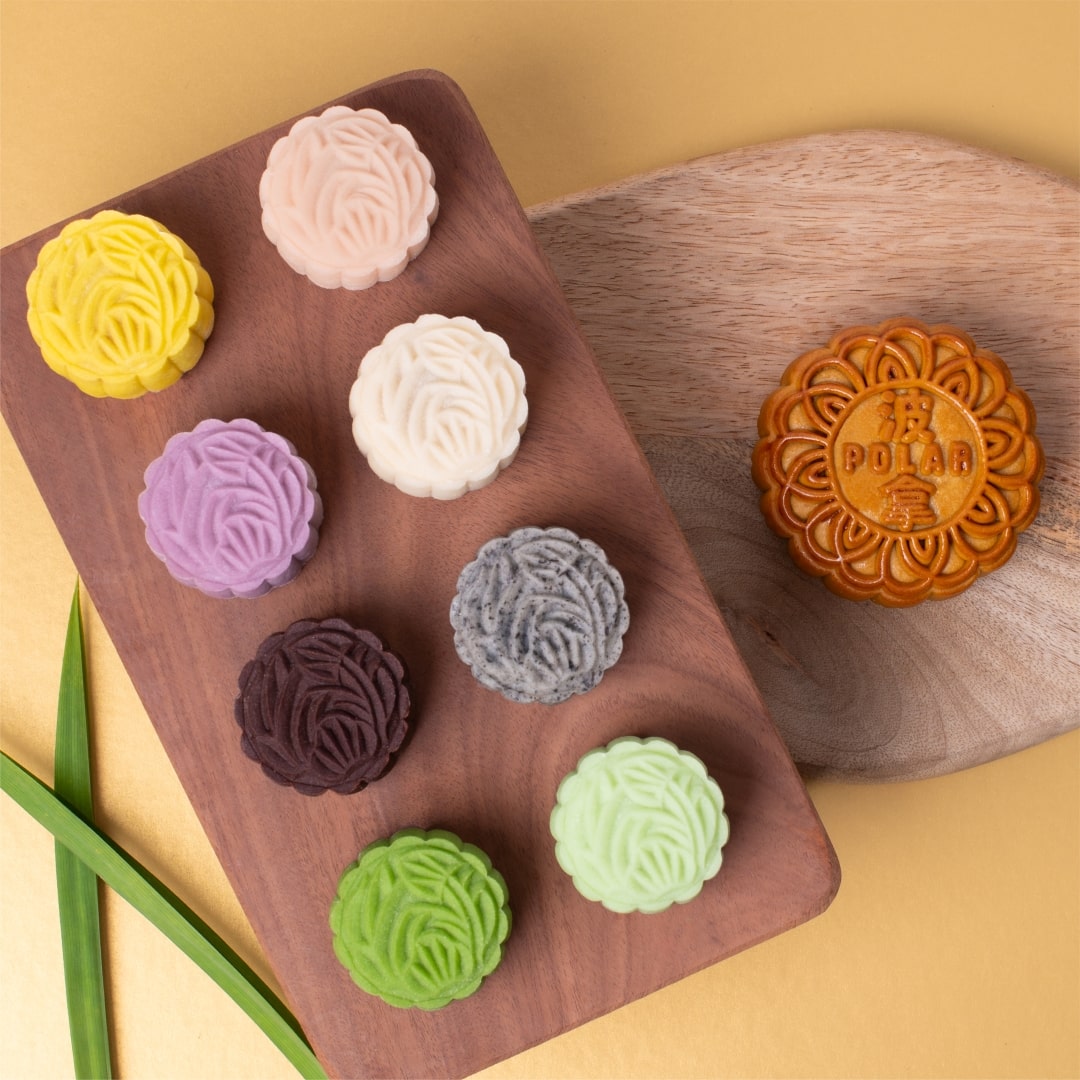 Polar Cakes & Puffs mooncakes