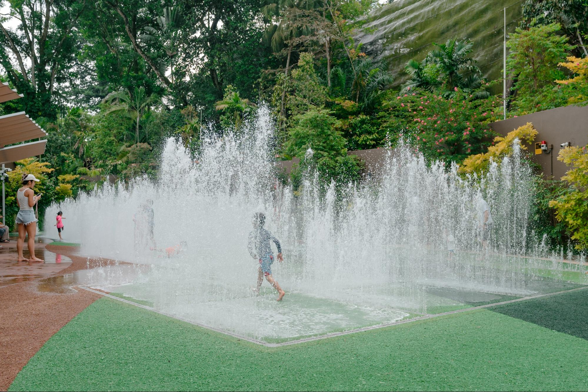 water parks singapore - Splish Splash at KidzWorld maze