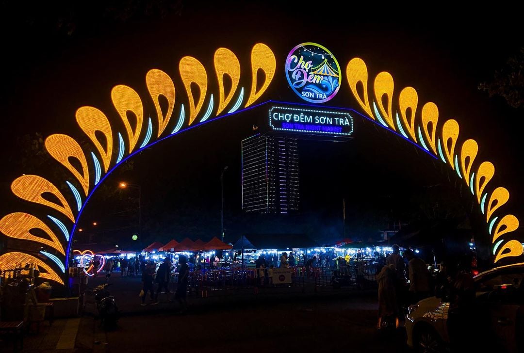 Da Nang - night market