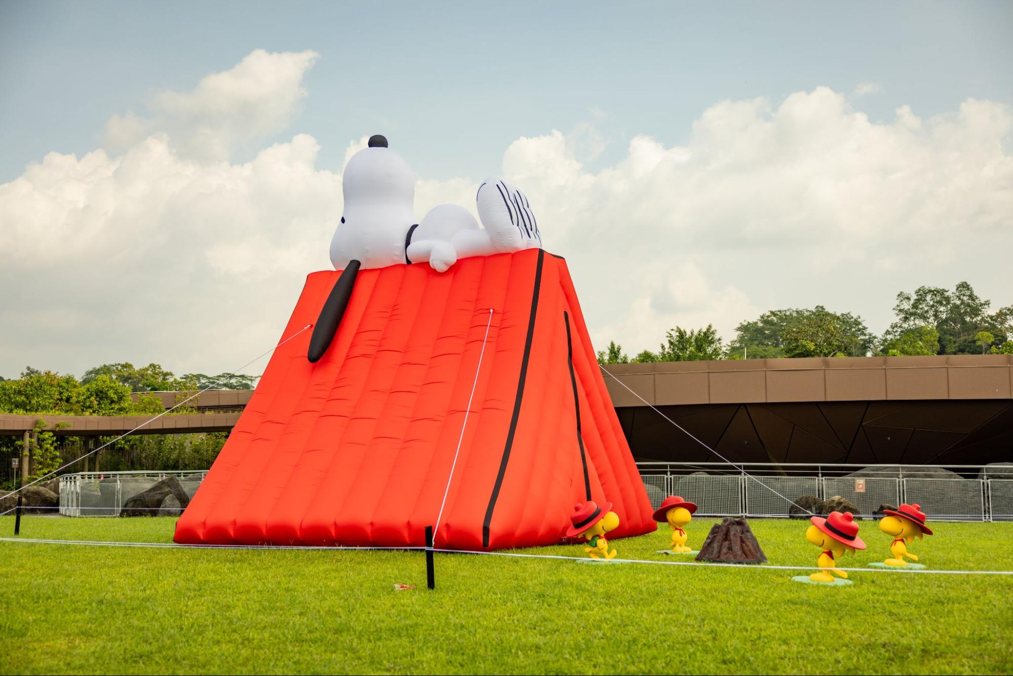 Giant Snoopy Inflatable