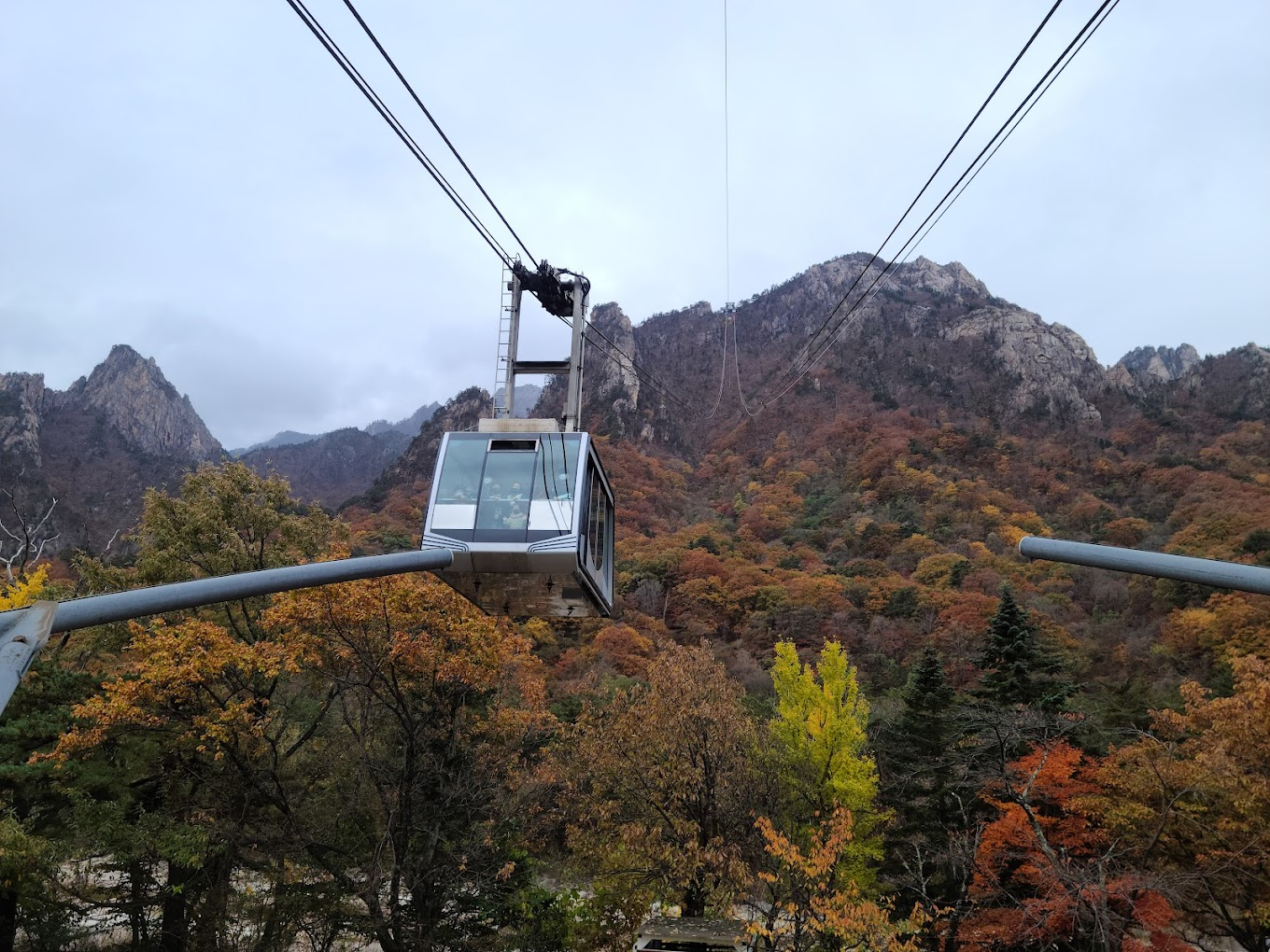 Seoraksan National Park - cable car