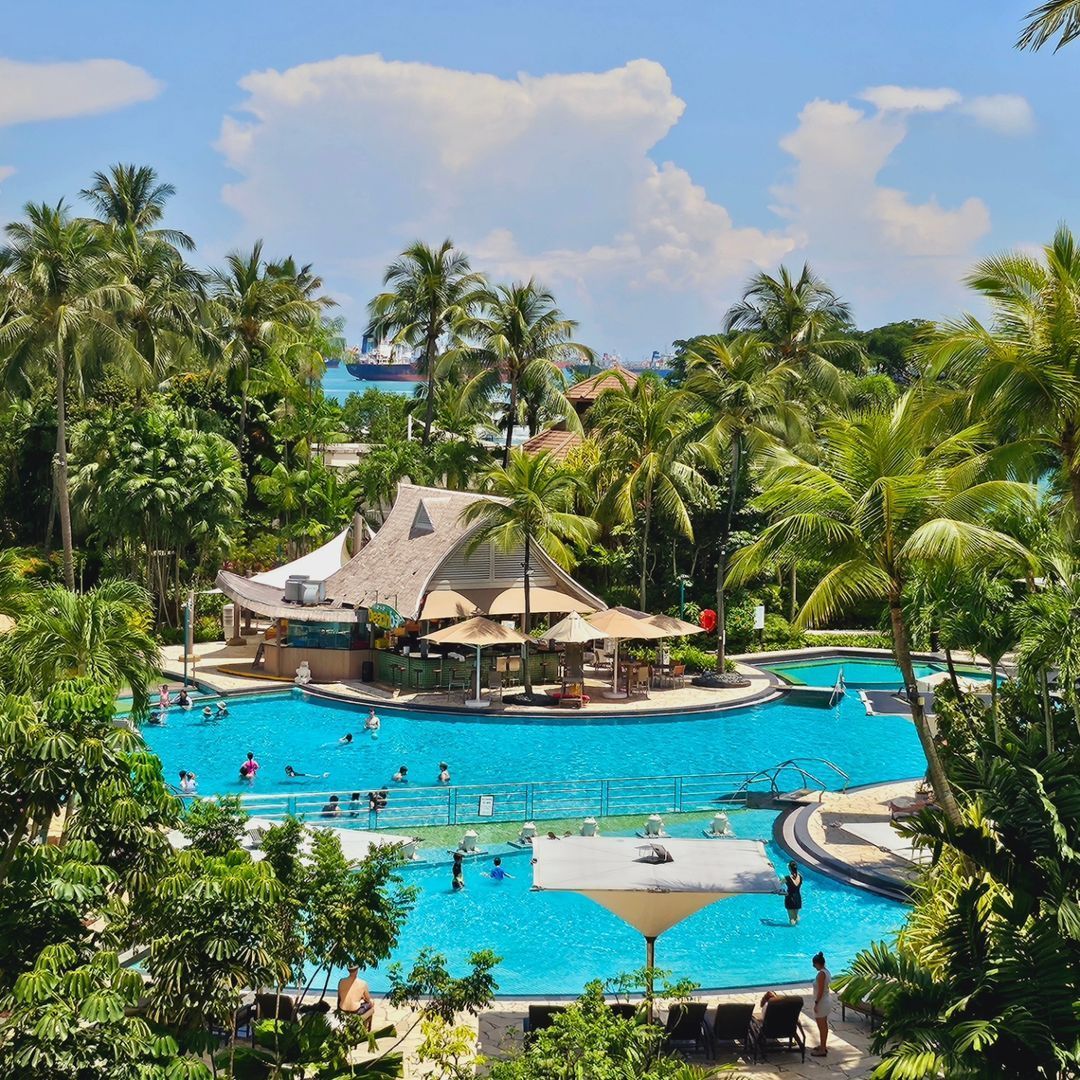 Shangri-La Rasa Sentosa pool