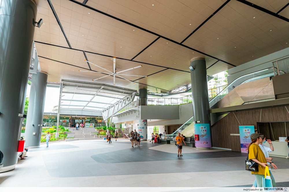 anchorvale village - hawker centre