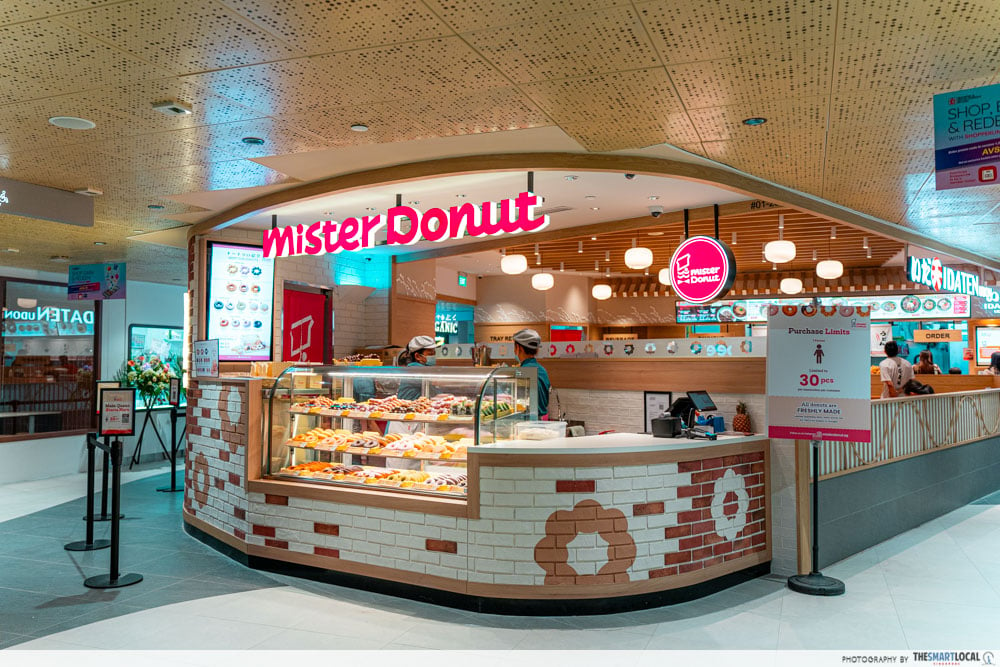 anchorvale village - mister donut