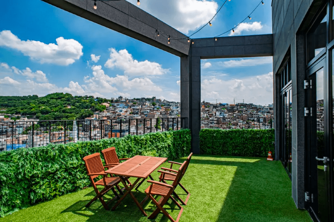 hotels in seoul - Glue Hotel rooftop terrace