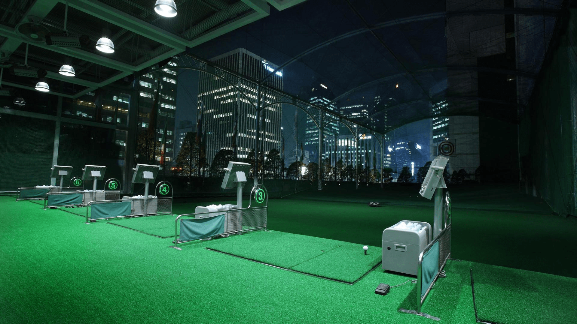 hotels in seoul - Lotte Hotel Seoul Executive Tower golf driving range