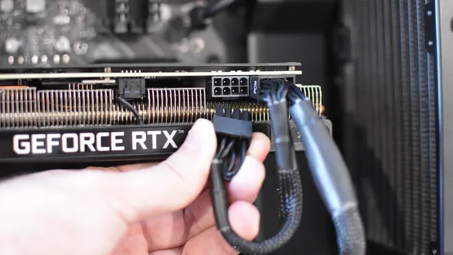 Connecting GPU - How to build gaming PC