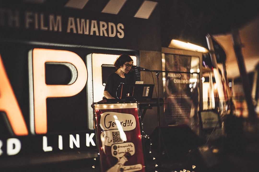 Gerard busking at SCAPE