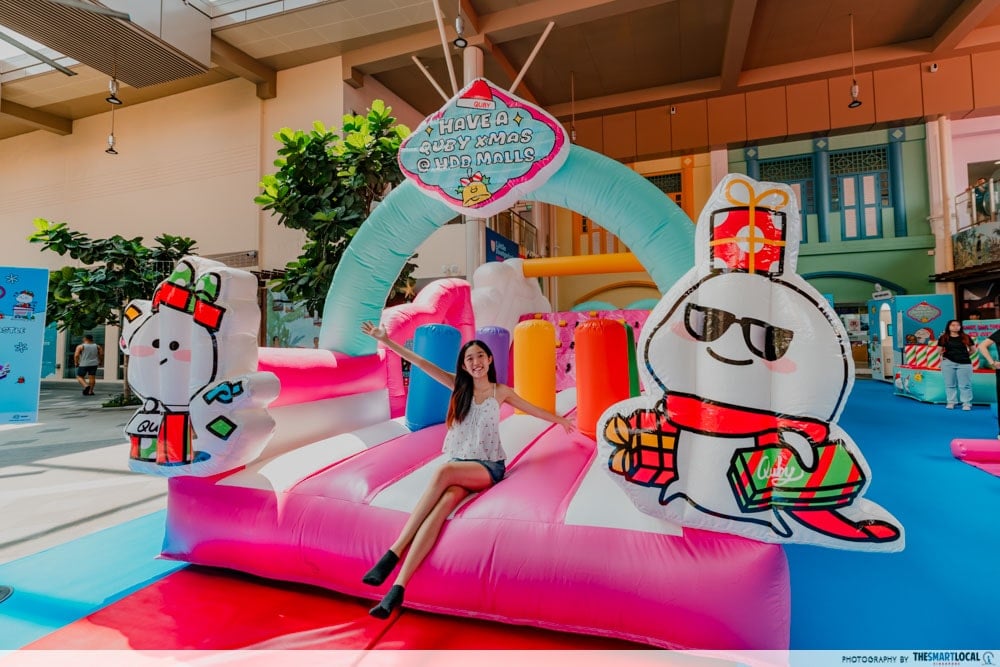 HDB Malls Quby - Inflatable slide 