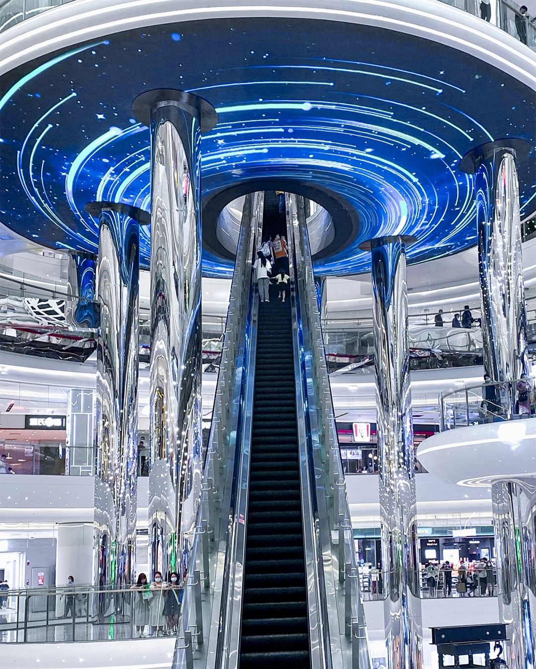 Long escalator in Shenzhen Wanda Plaza