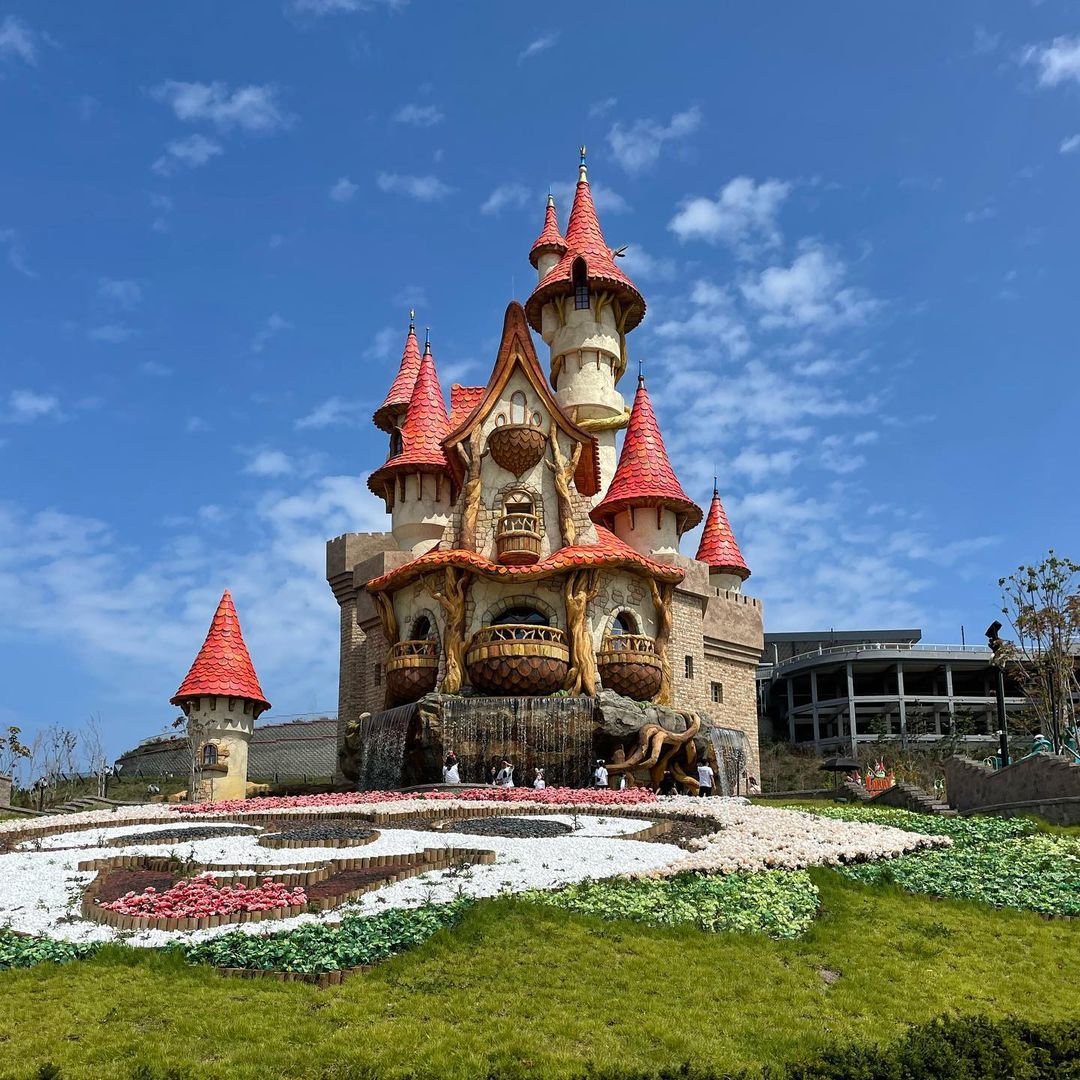 Lotte World Adventure Busan Magic Forest castle