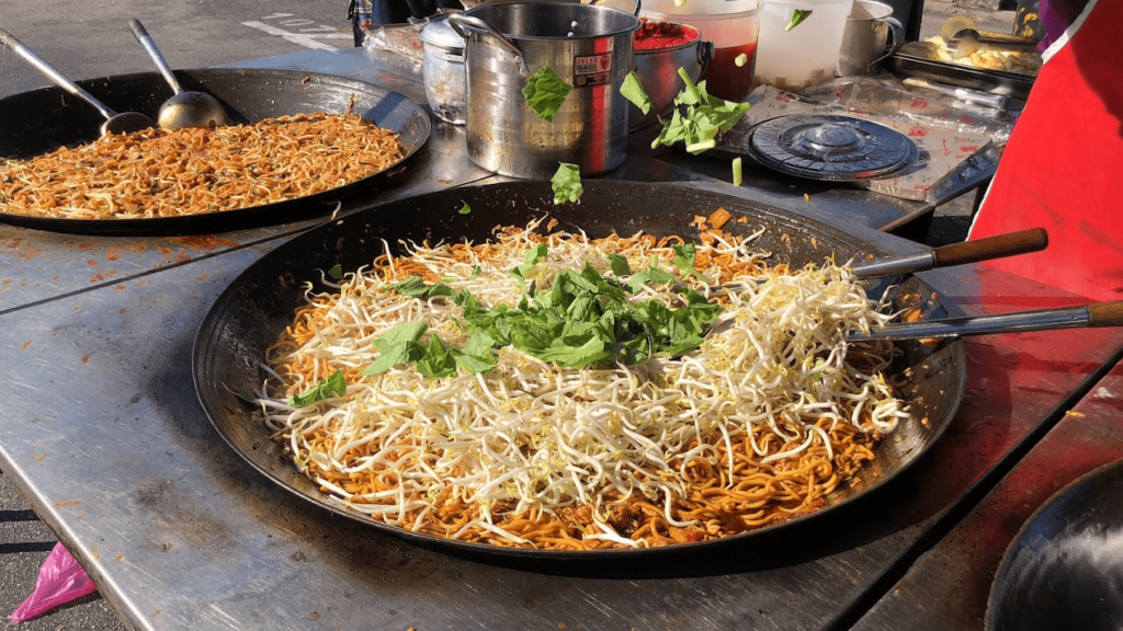 Night Markets In JB - mee goreng