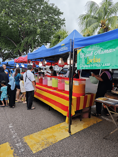 Night Markets In JB - drinks stall