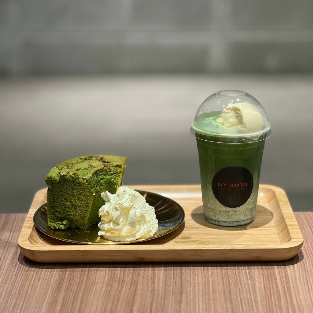 Tsutaya Bookstore AEON Mall - matcha desserts