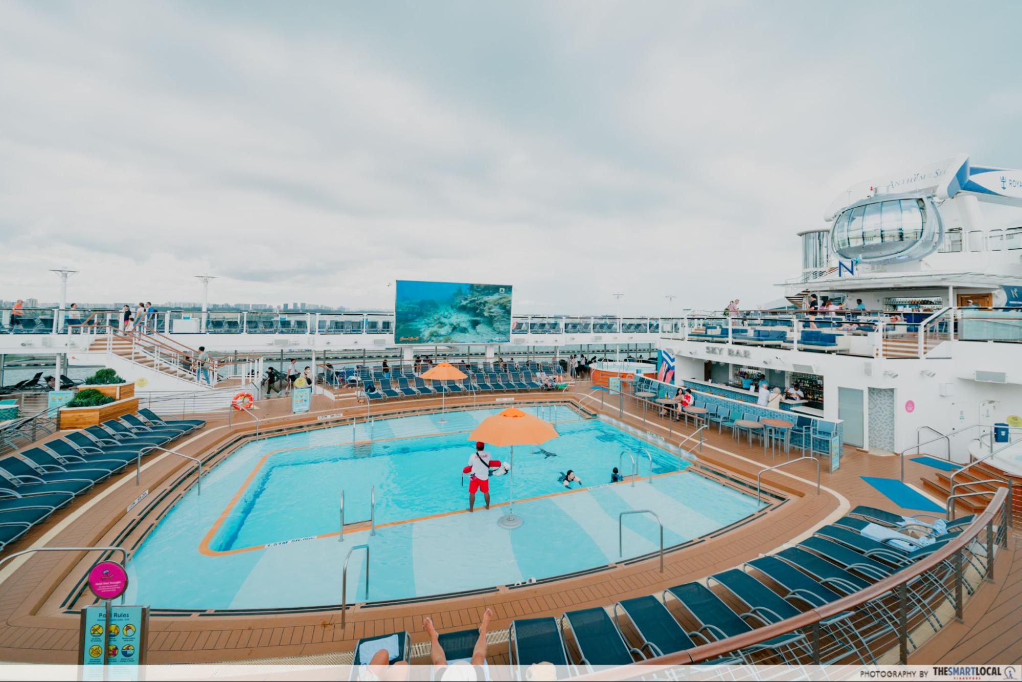 anthem of the seas singapore - deck