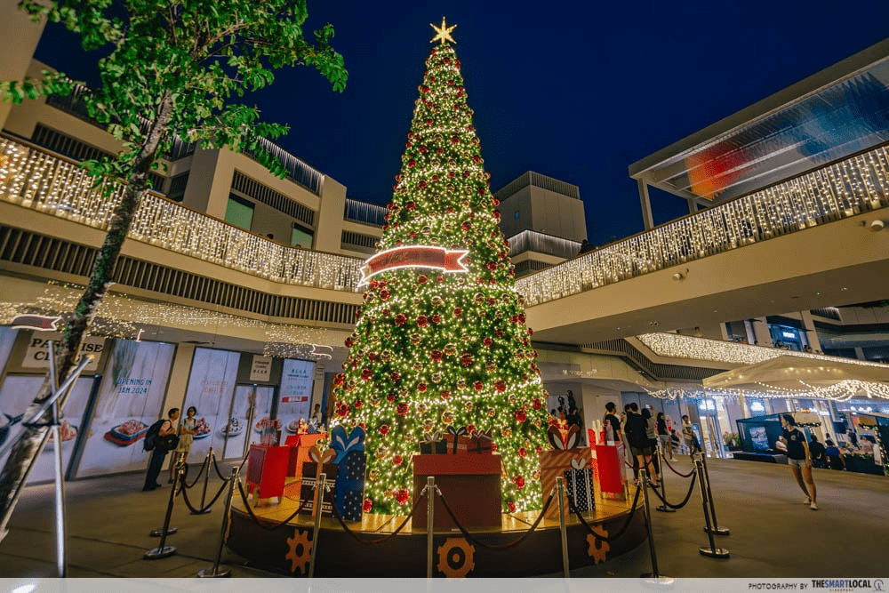 Christmas Events In SG - one holland village tree