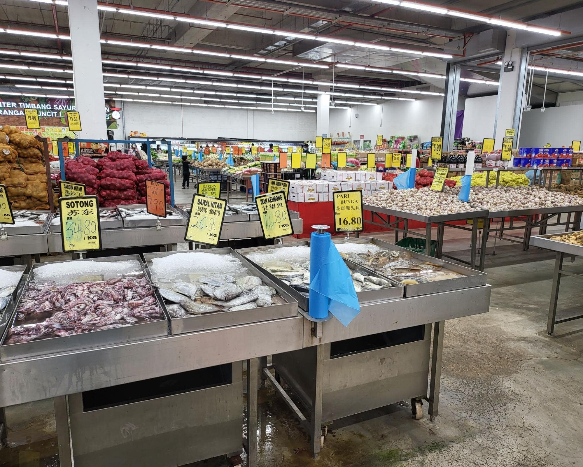 NSK Trade City Nusajaya seafood - Supermarkets in JB