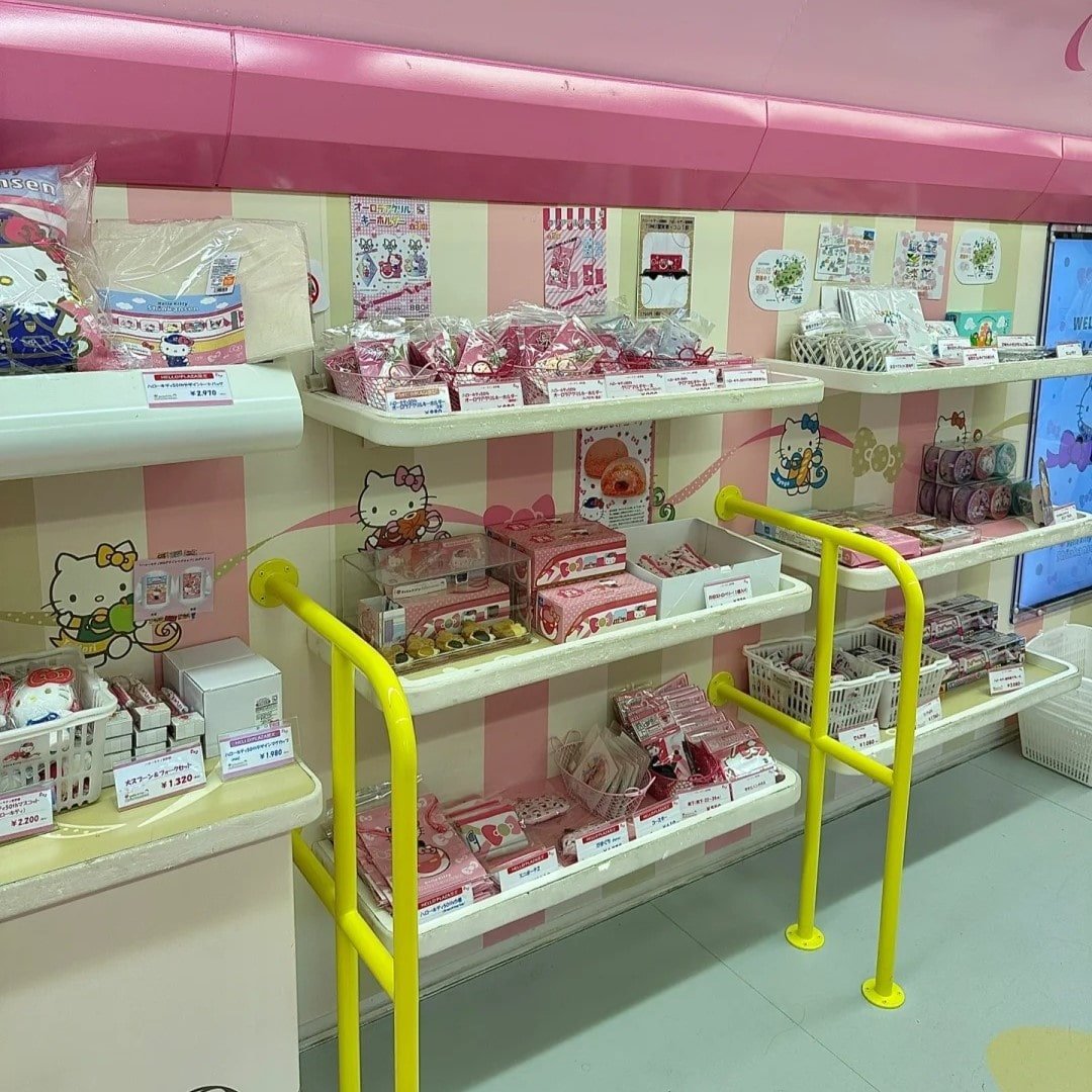 hello kitty shinkansen merch