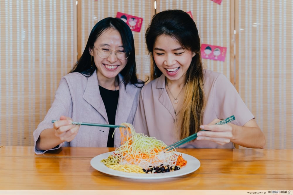 Eating Yu Sheng