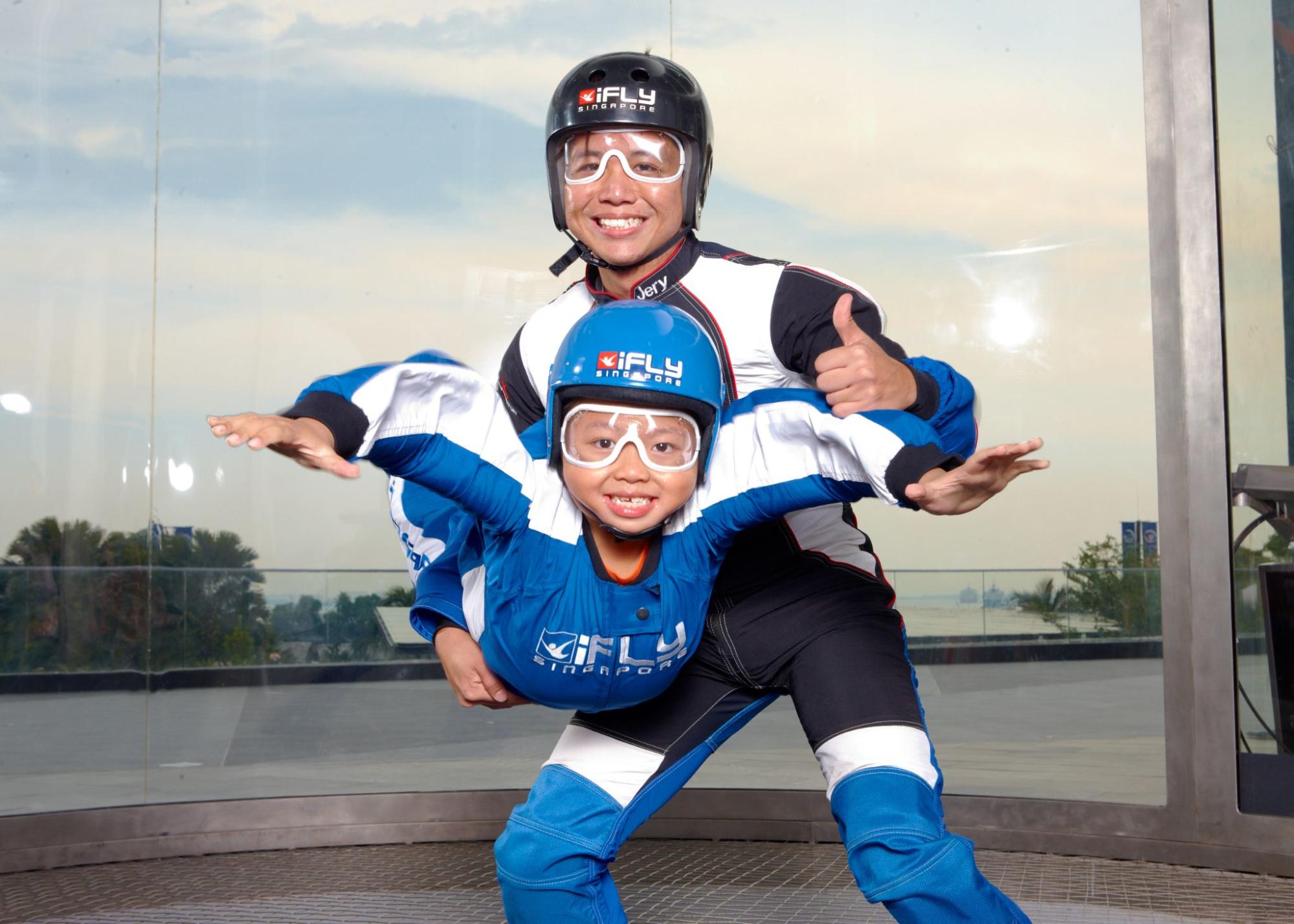 iFly Singapore instructor with kid