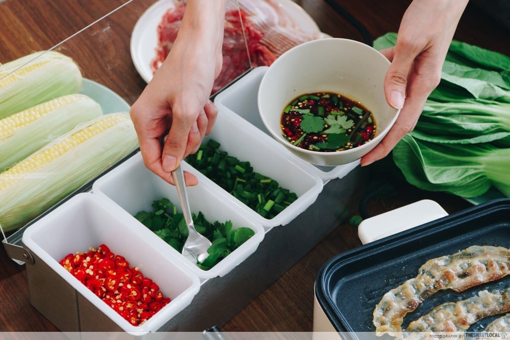 hotpot tips - diy condiment station