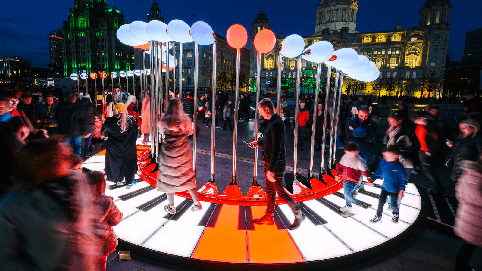 i Light 2025 - piano walk