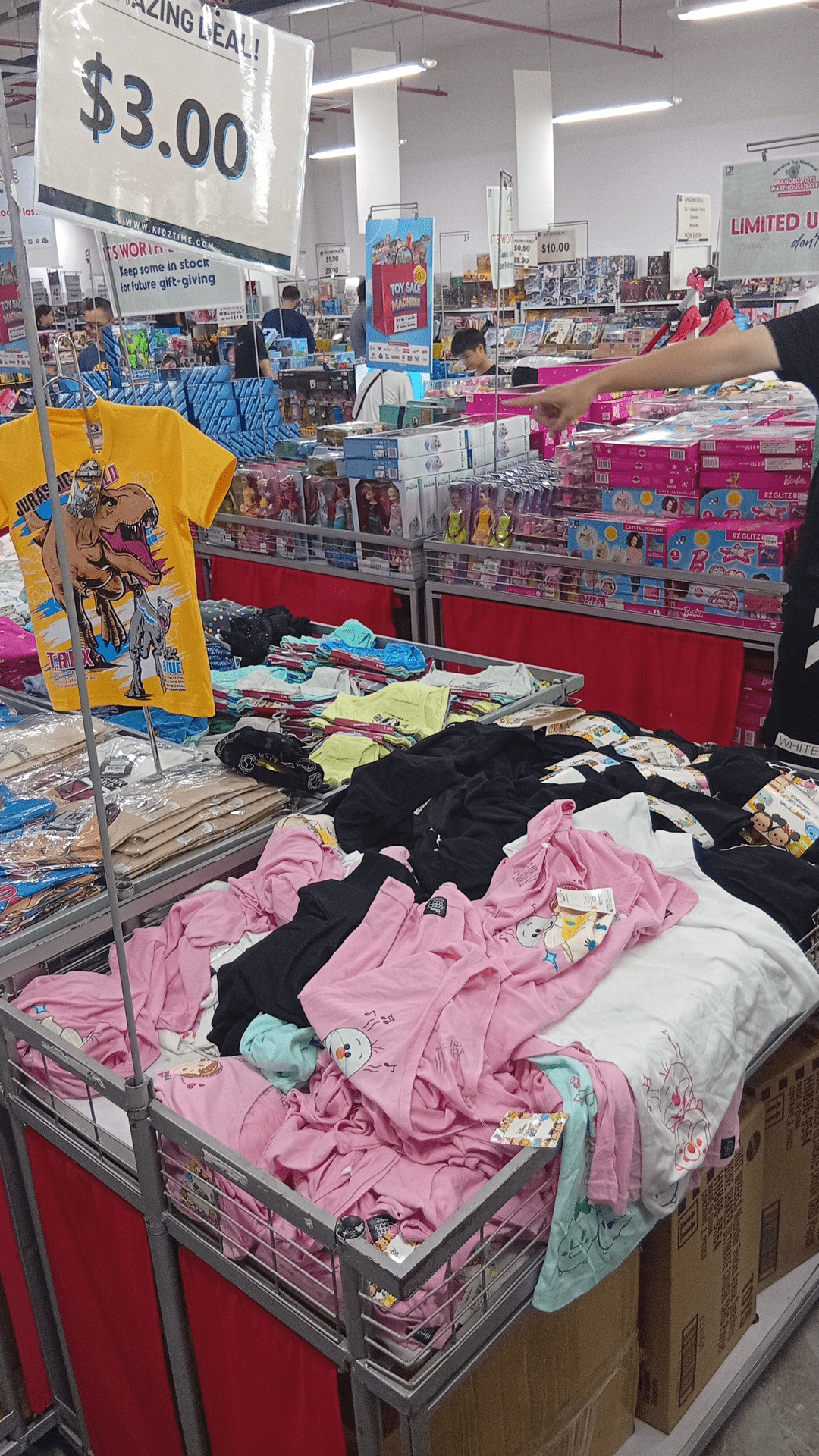 warehouse sale clothes