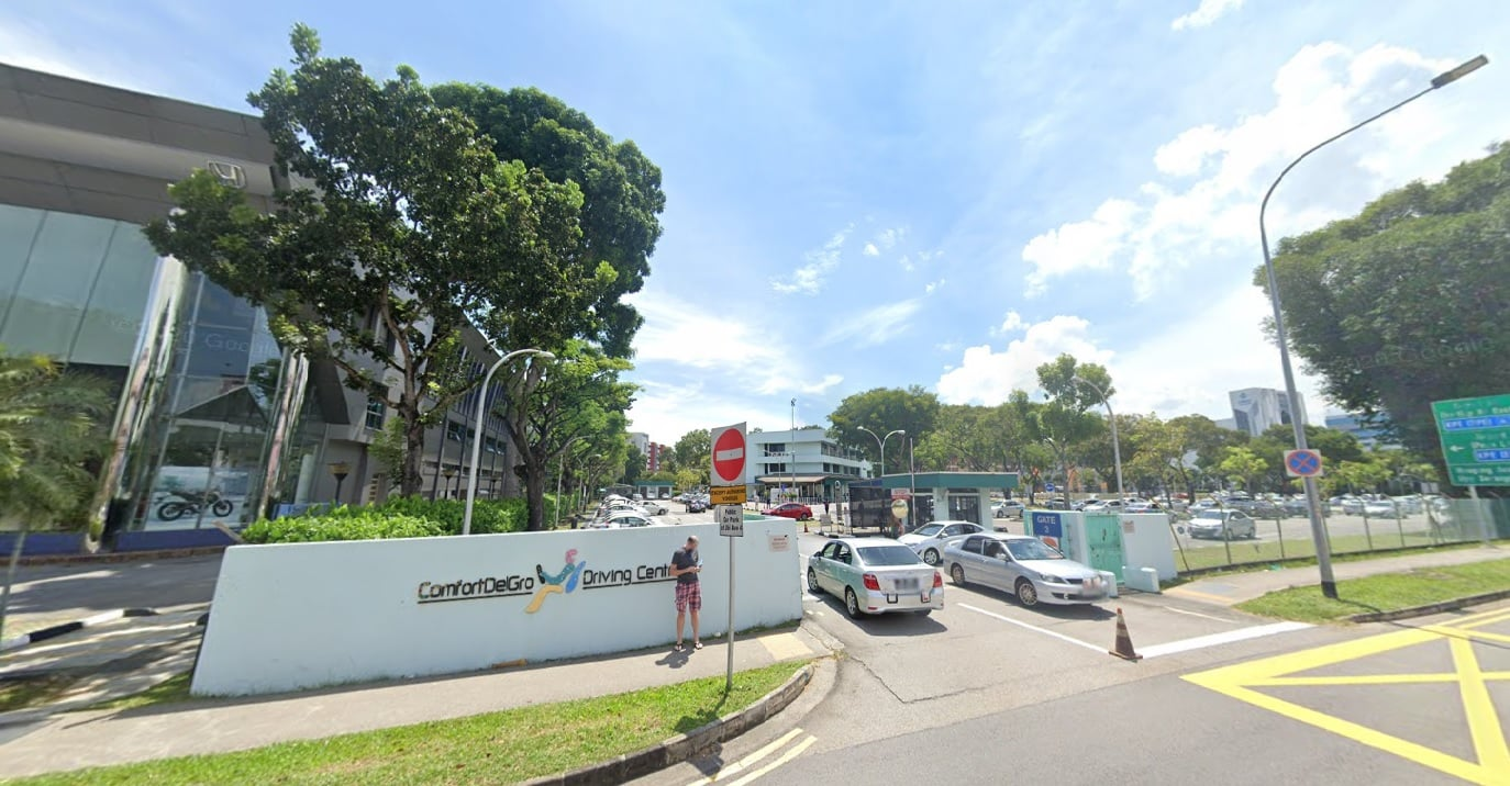 Getting a driver's licence from Comfort DelGro Driving Centre - gate