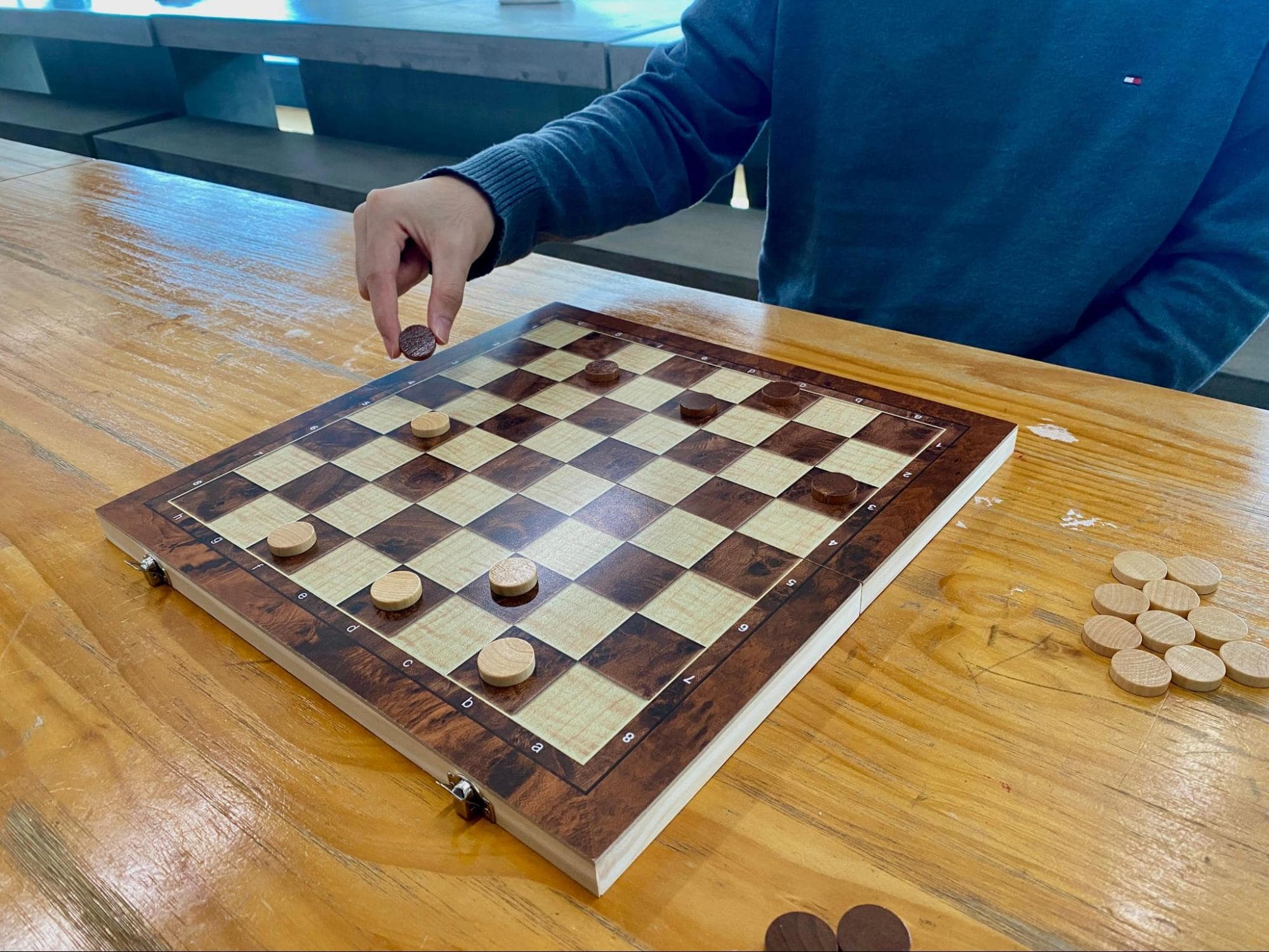 a round of Checkers between two people