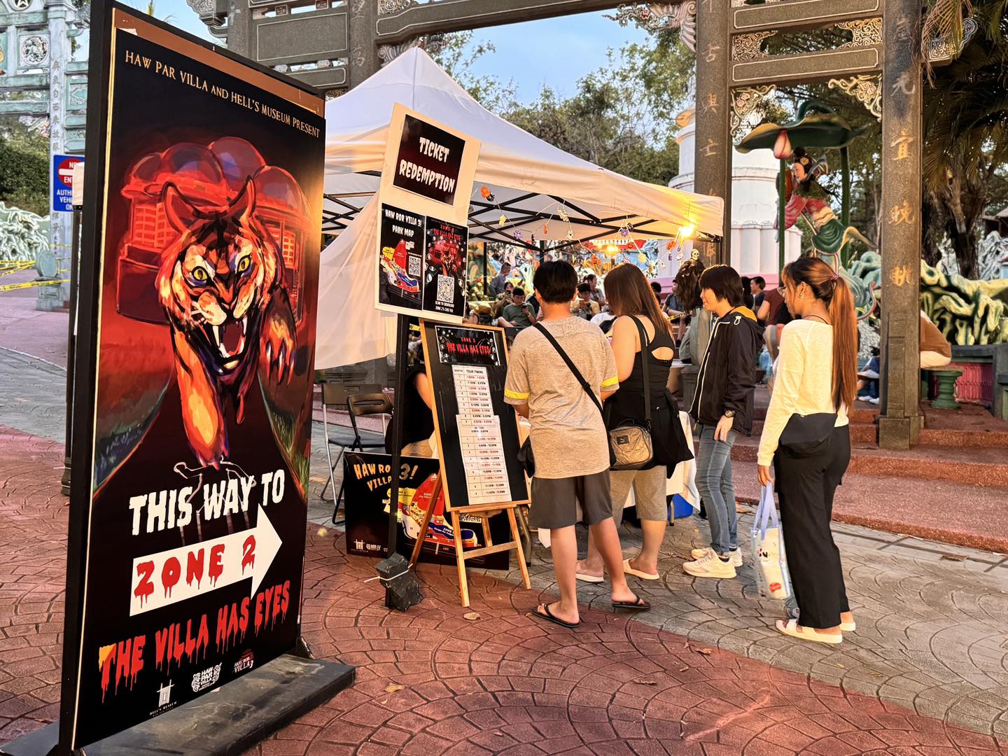 Haw Ror Villa 4! - scare zone